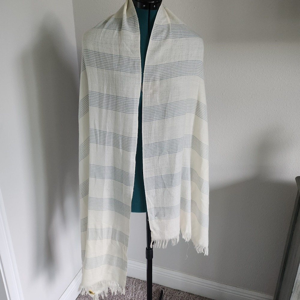 J CREW Large 72x22" Fine Wool Shawl Wrap Nursing Cover Cream and Light Blue
